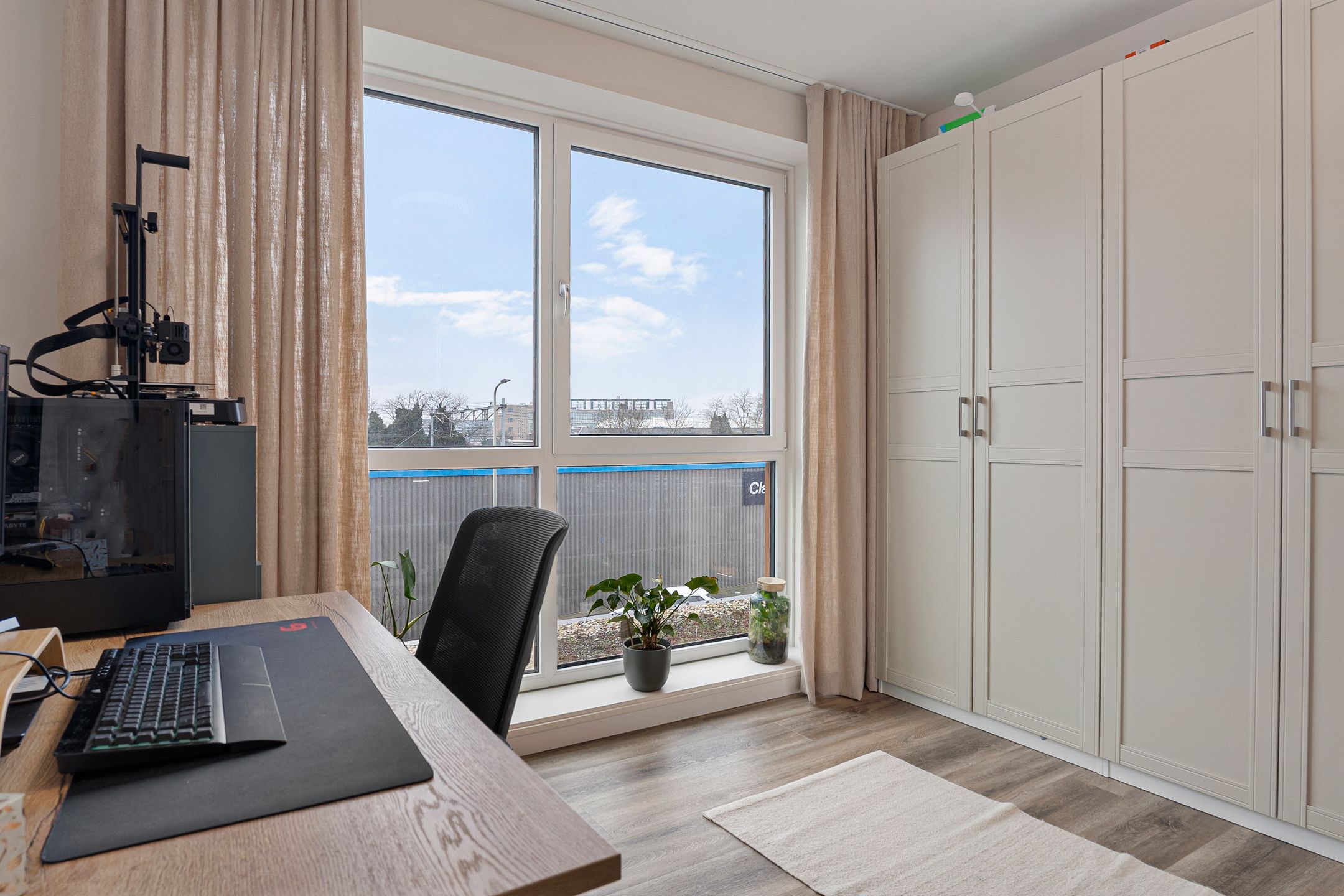 Foto 36 van Waldorpstraat 1574