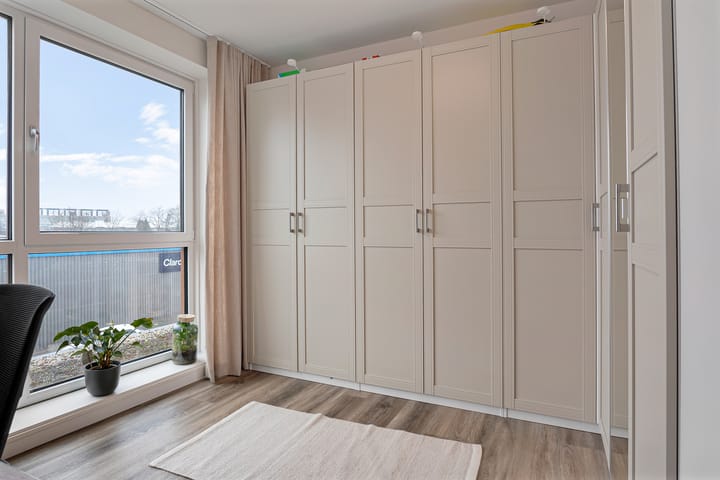 Foto 37 van Waldorpstraat 1574