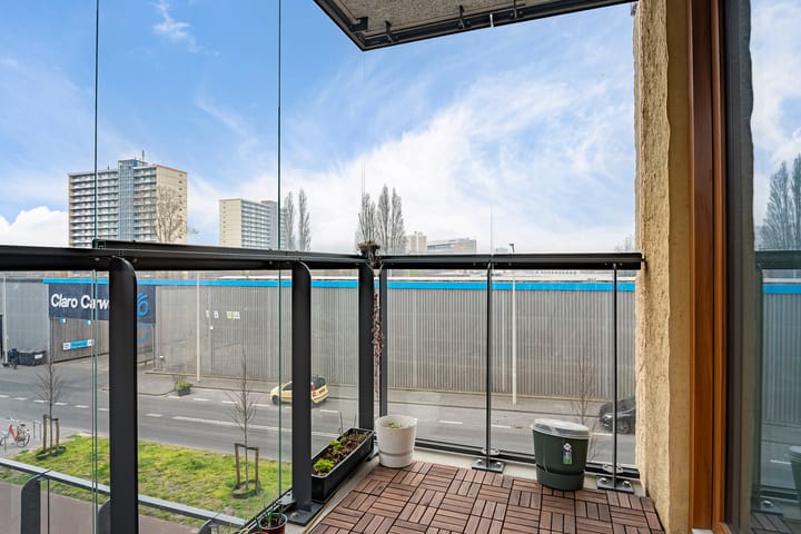 Foto 40 van Waldorpstraat 1574