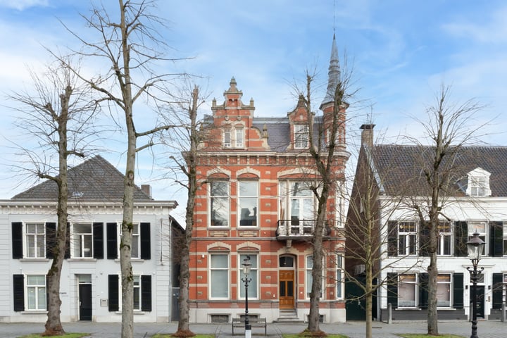 Heuvel 12