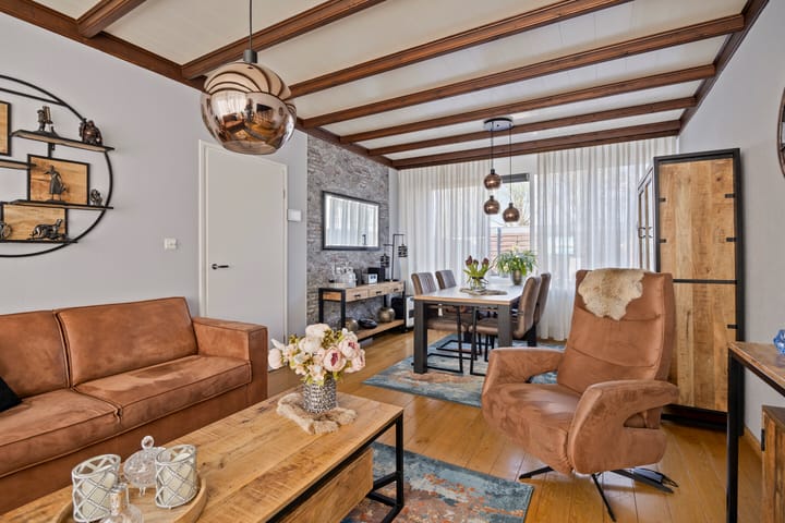 Foto 5 van Heilige Stoel 3826