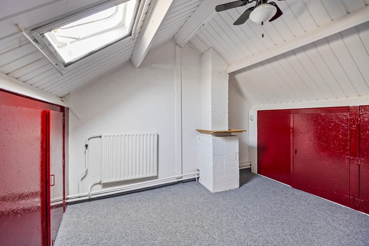 Foto 17 van Heilige Stoel 3826