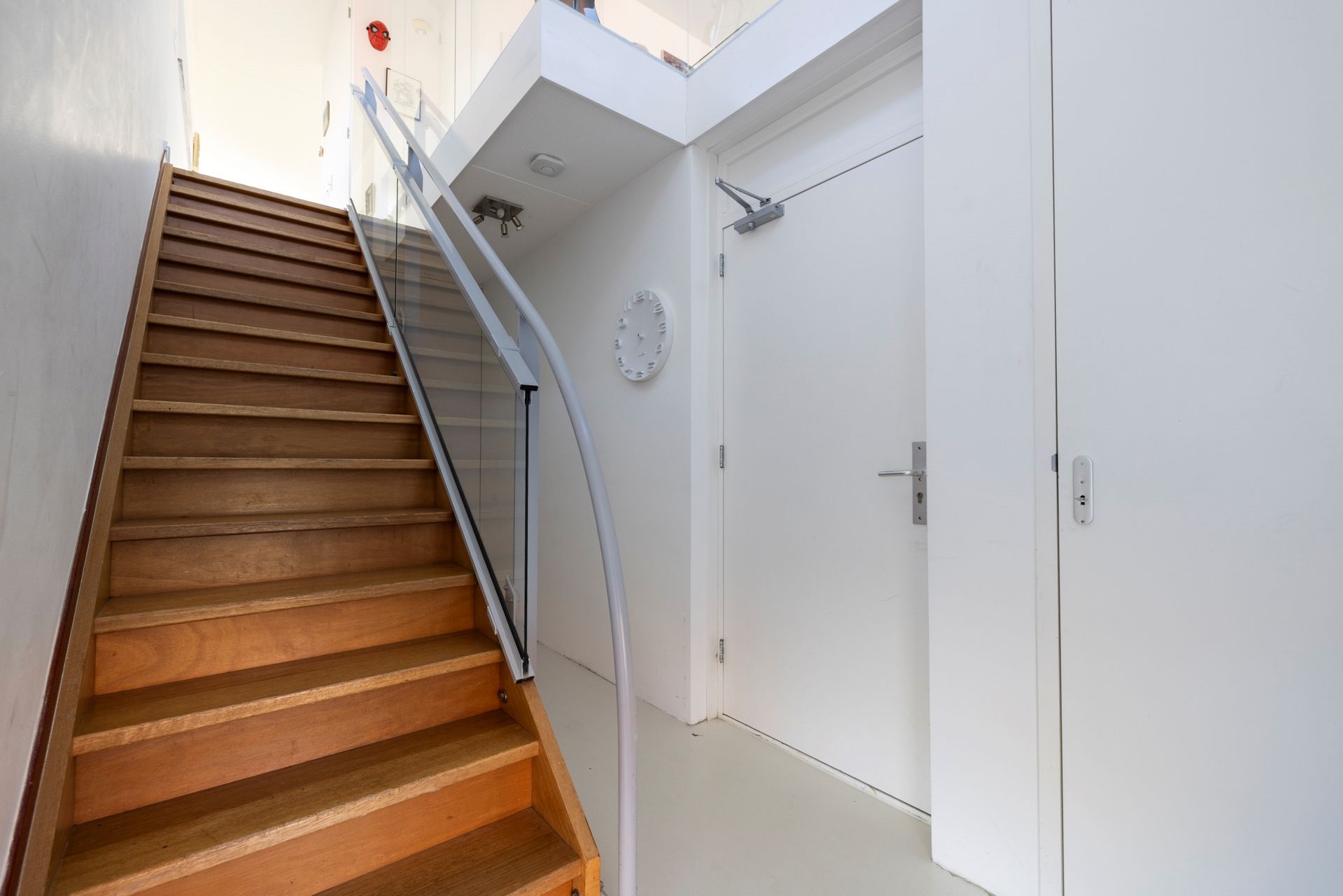 Foto 9 van Vierpoldersstraat 18