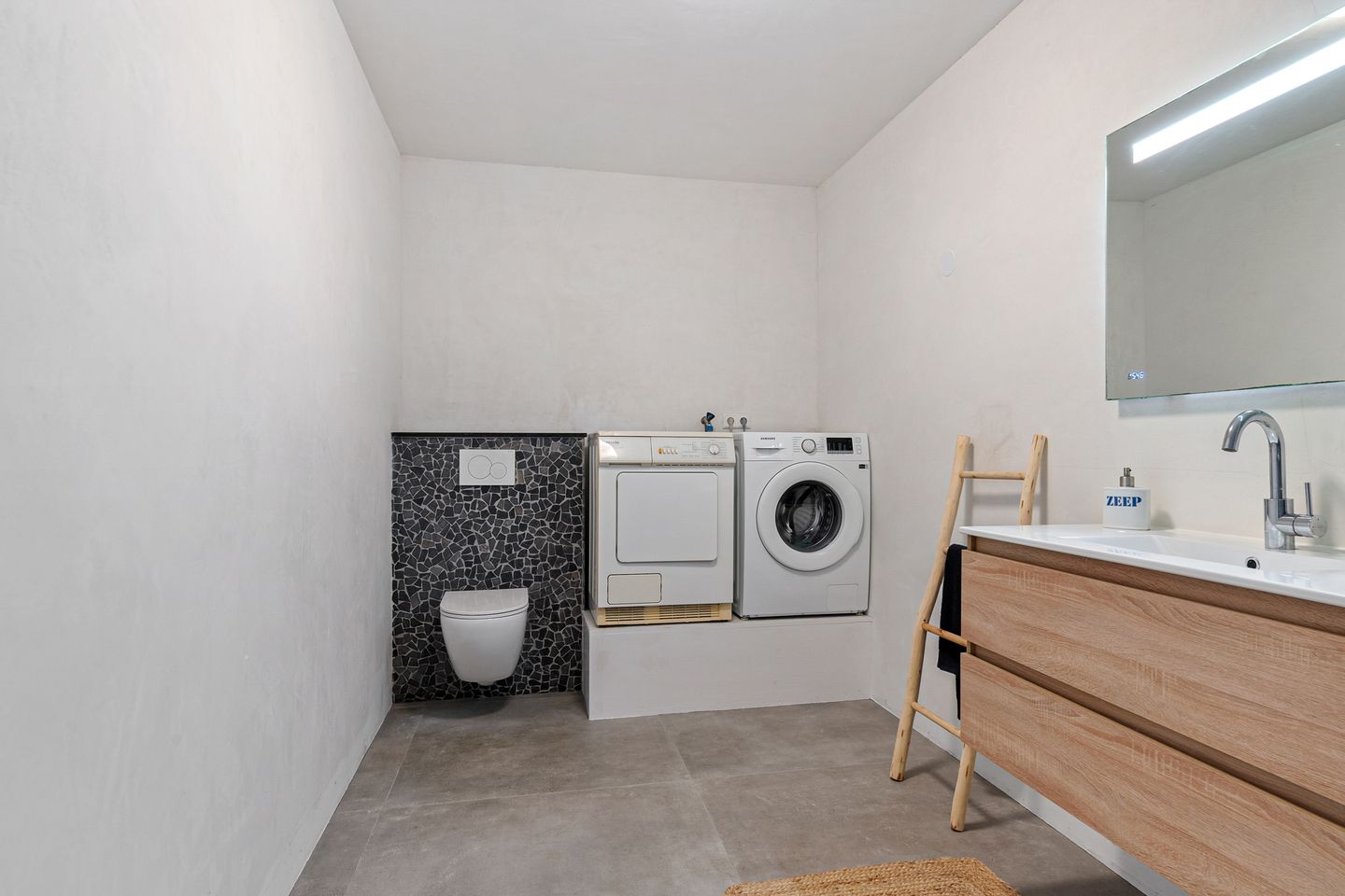 Foto 19 van Wormerweg 34