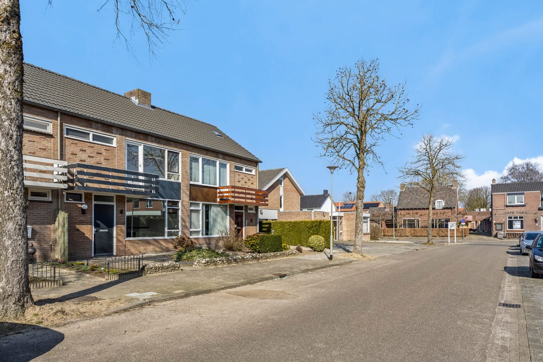 Photo 32 of Helfrichstraat 4