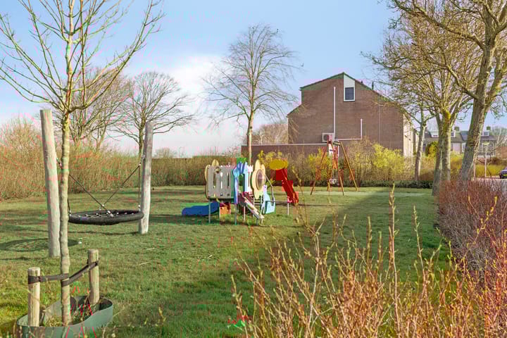 Foto 30 van Burg A P vd Blinkln 36