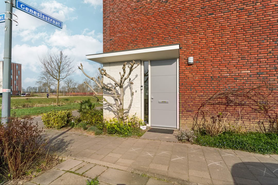 Foto 8 van Genesisstraat 2