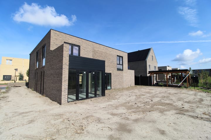 Foto 15 van Buizerdlaan 14