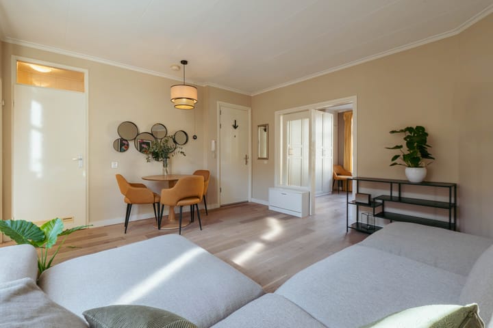 Foto 10 van Van Reigersbergenstraat 71-2