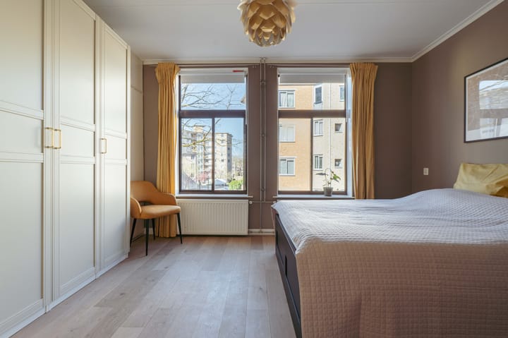 Foto 18 van Van Reigersbergenstraat 71-2