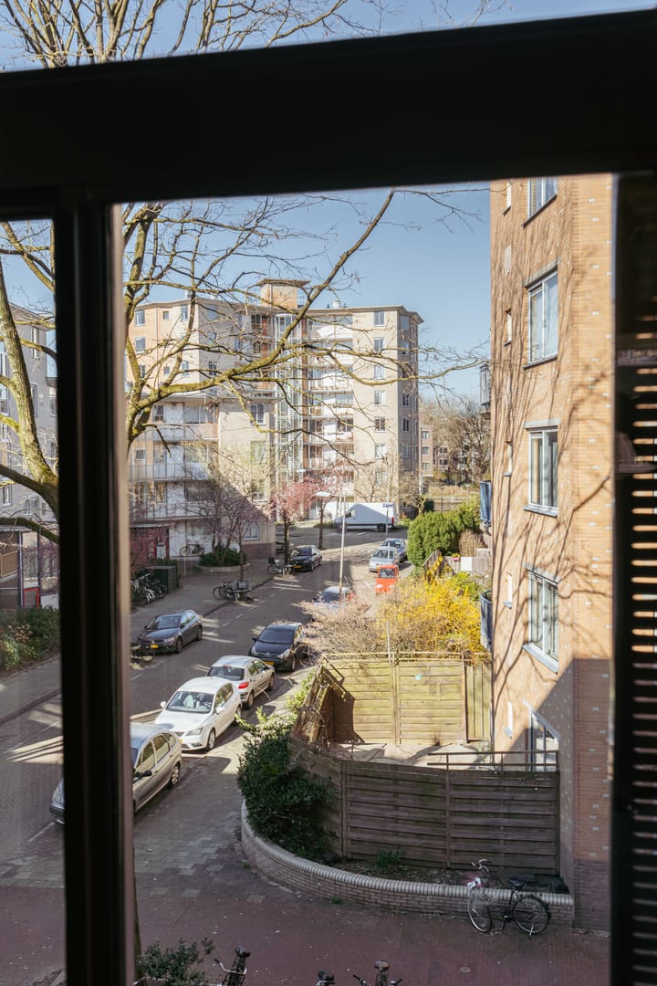 Foto 20 van Van Reigersbergenstraat 71-2