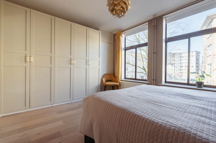 Foto 21 van Van Reigersbergenstraat 71-2