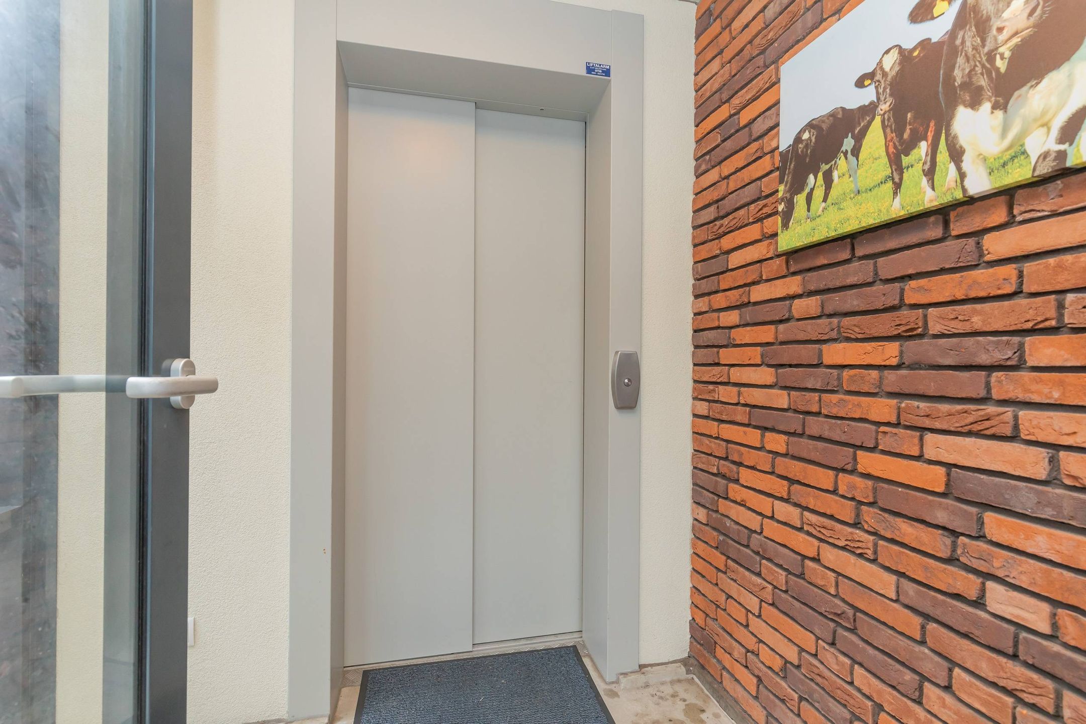 Foto 21 van Marsmanplein 152