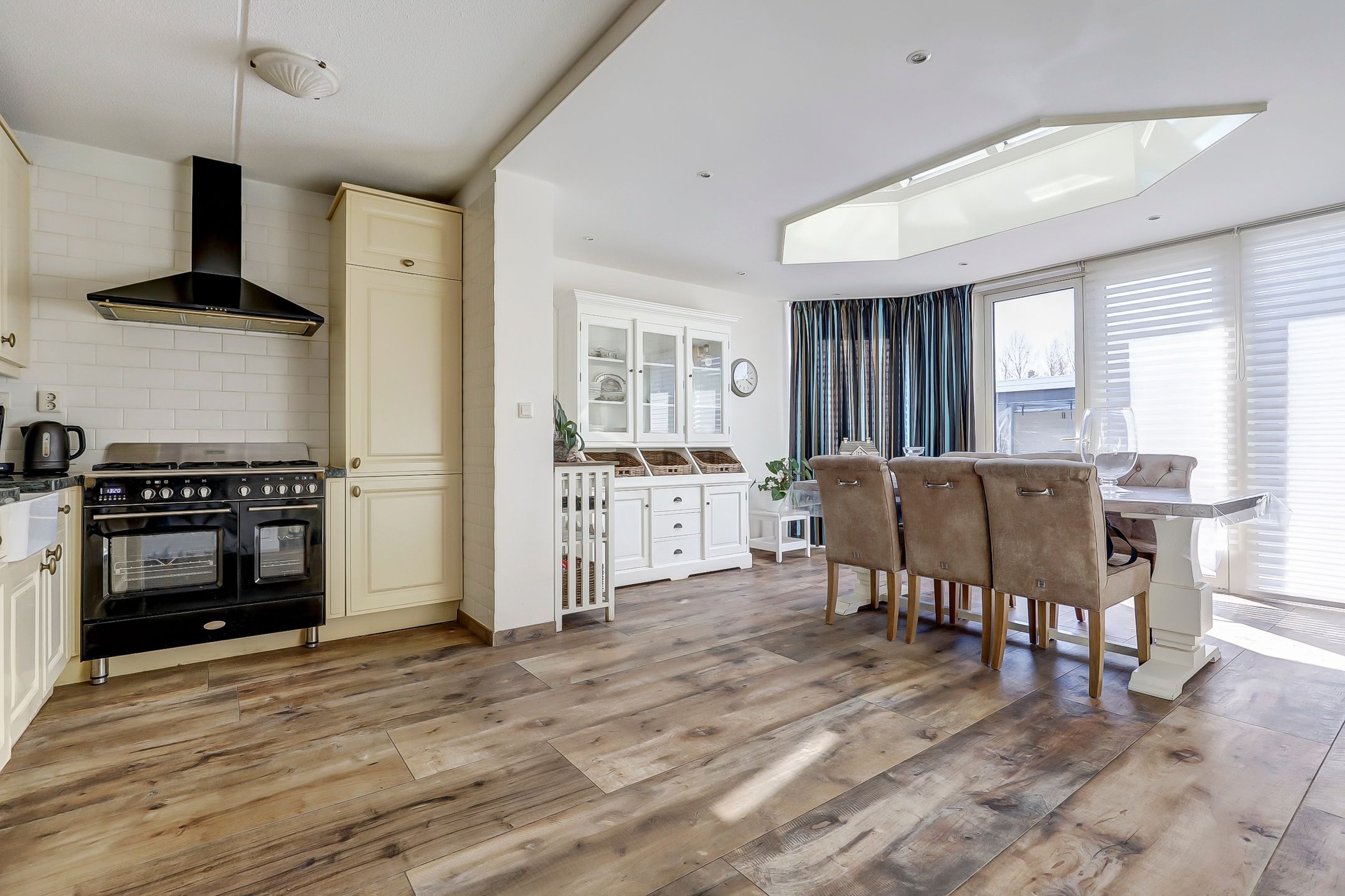 Foto 12 van Emmastraat 1