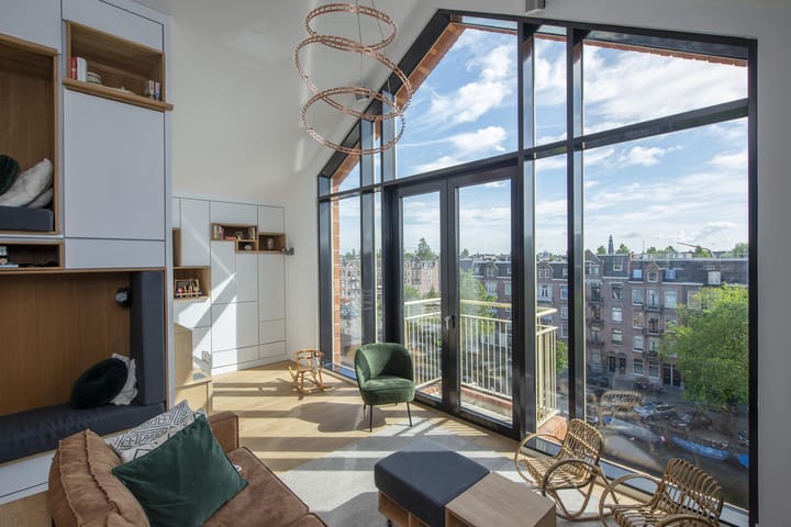 Photo 2 of Bilderdijkkade 50-D10