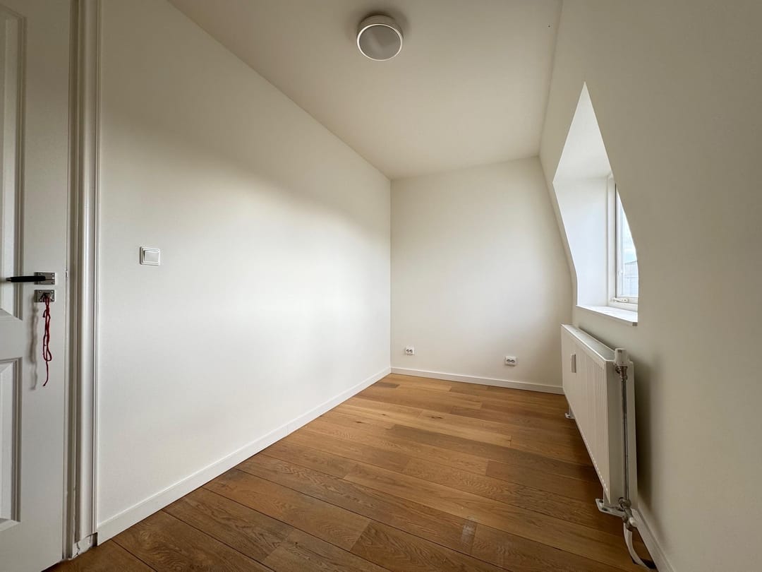 Photo 11 of Nieuwe Molstraat 20-H