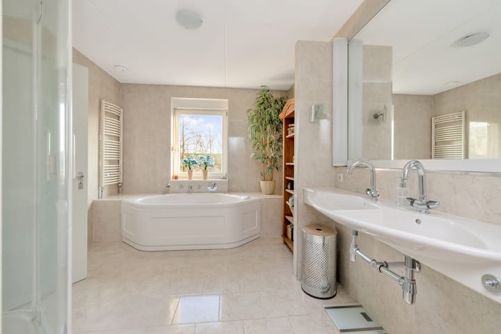 Foto 28 van Toon Hermanslaan 32