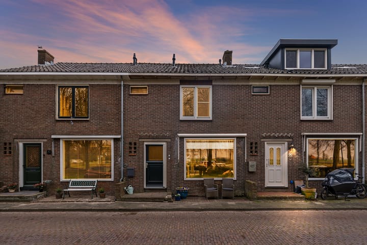 Photo 1 of Willem van der Voetstraat 30