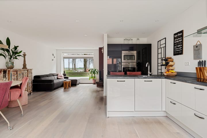 Photo 18 of Willem van der Voetstraat 30