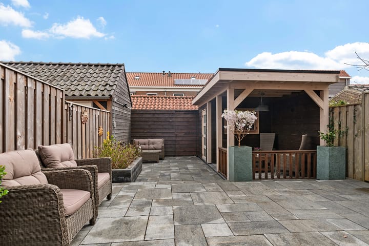 Photo 25 of Willem van der Voetstraat 30