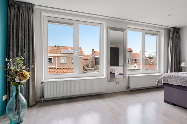 Photo 37 of Willem van der Voetstraat 30