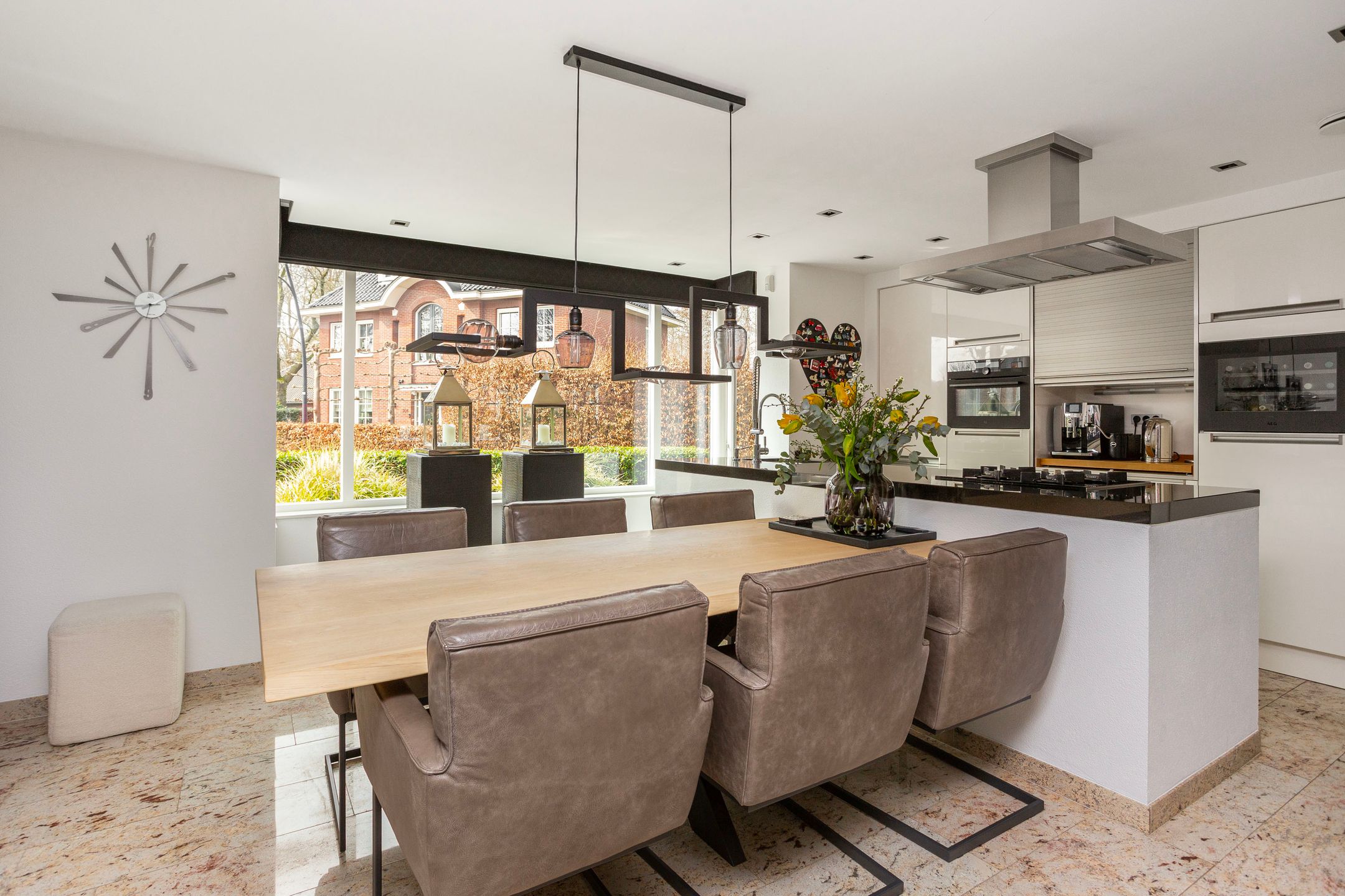 Foto 12 van Laakboulevard 312