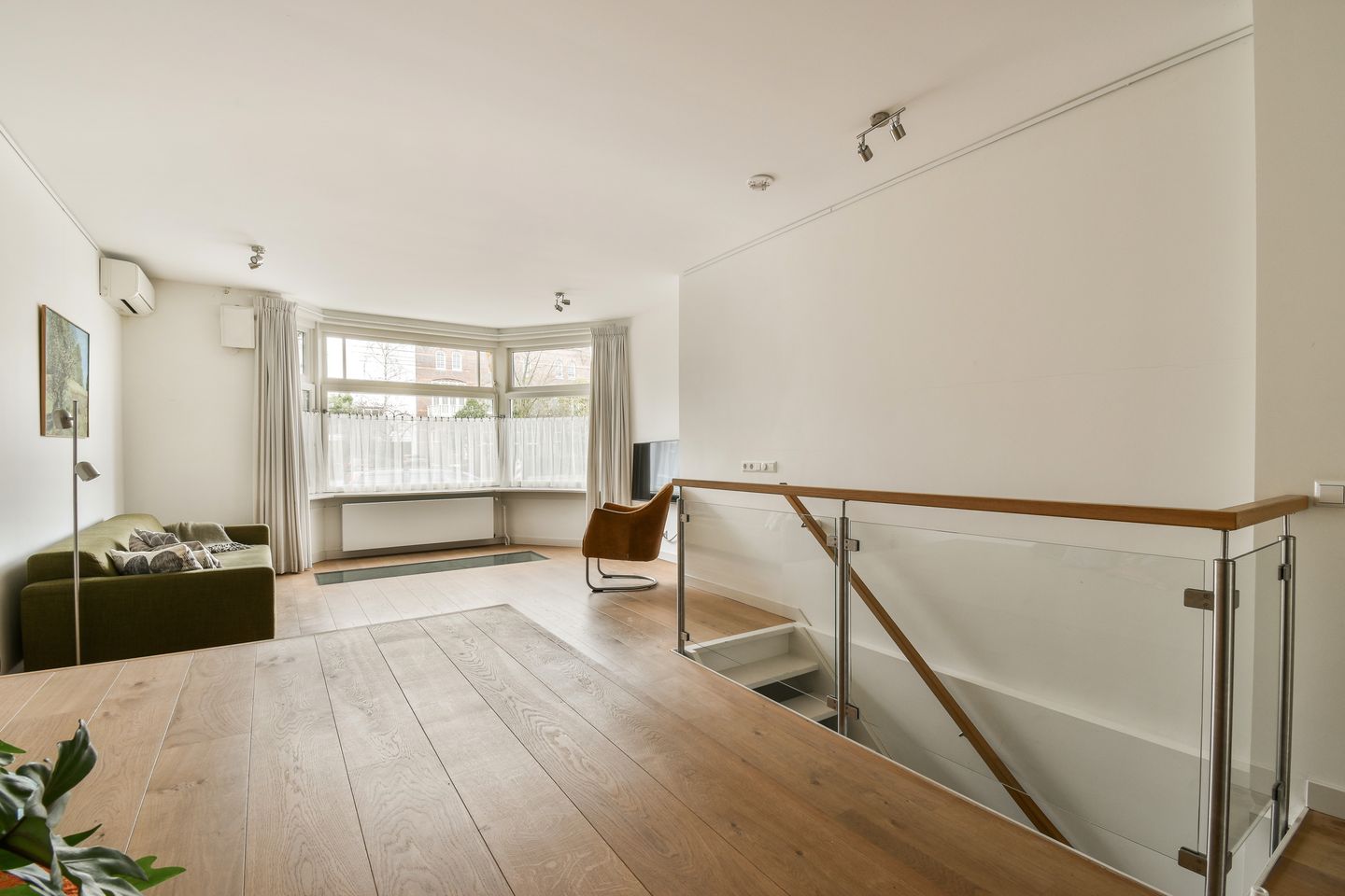 Foto 10 van Middenweg 215-A