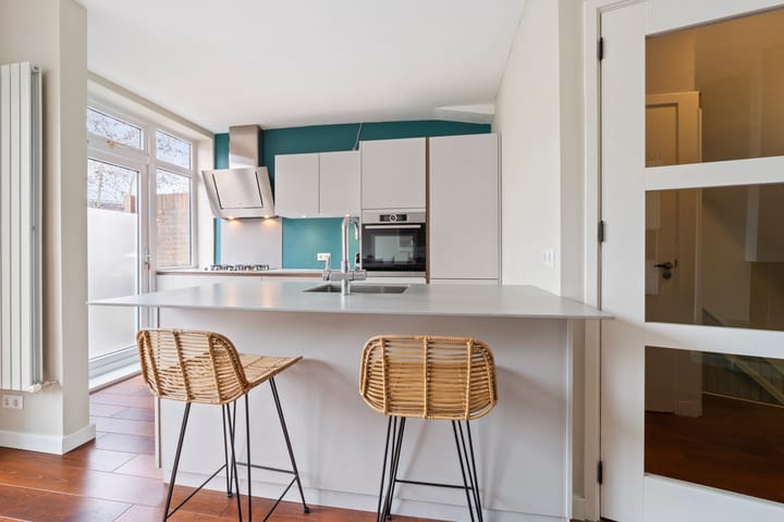 Photo 3 of Van Zeggelenstraat 75