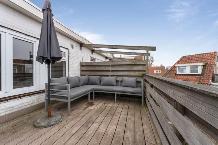 Photo 4 of Van Zeggelenstraat 75