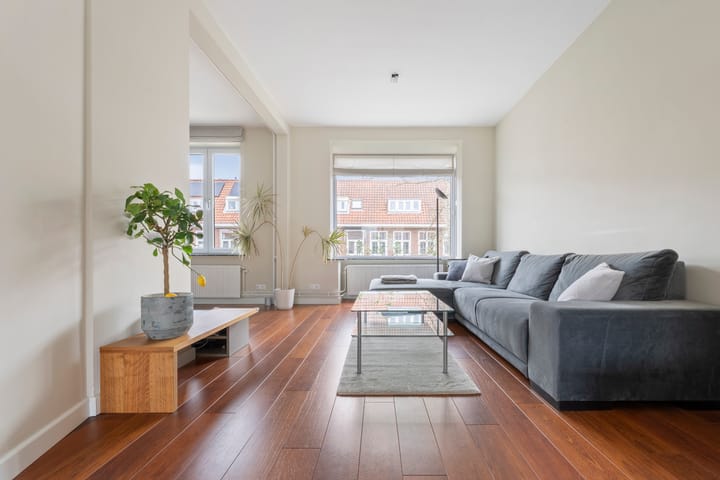 Photo 5 of Van Zeggelenstraat 75