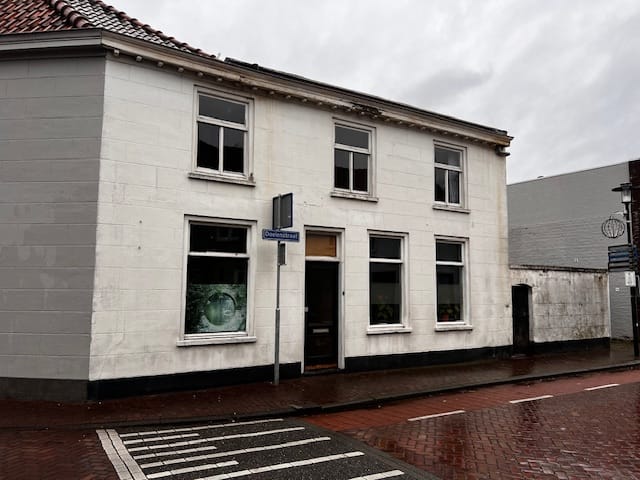 Doelenstraat 1
