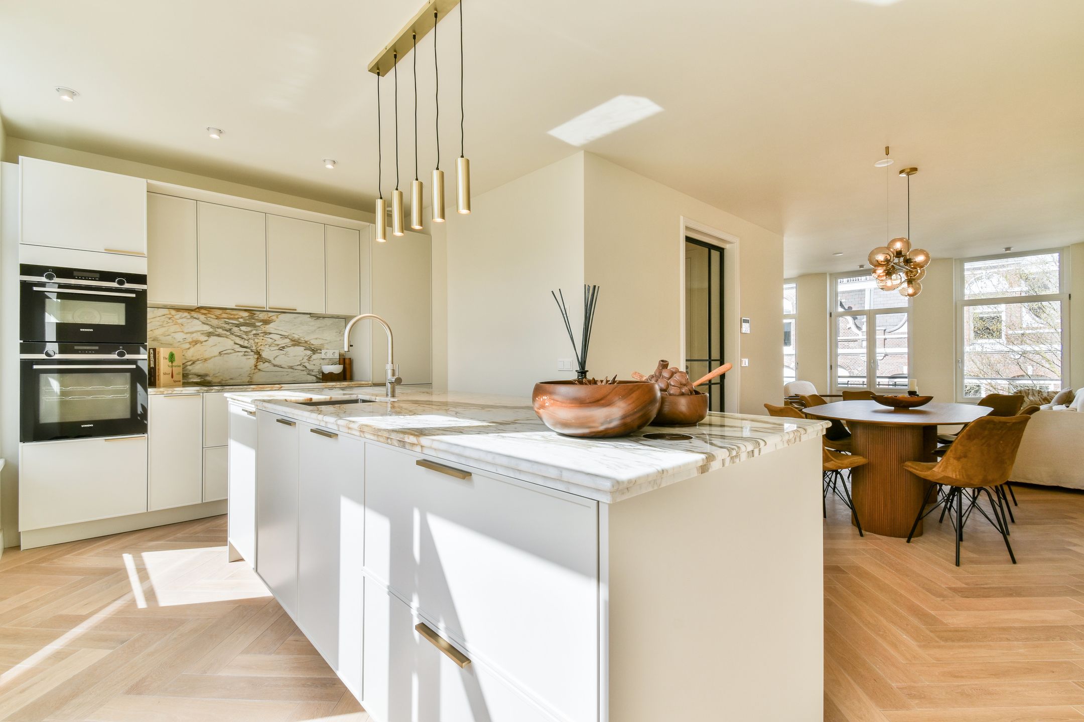 Photo 9 of Tweede Helmersstraat 97-3