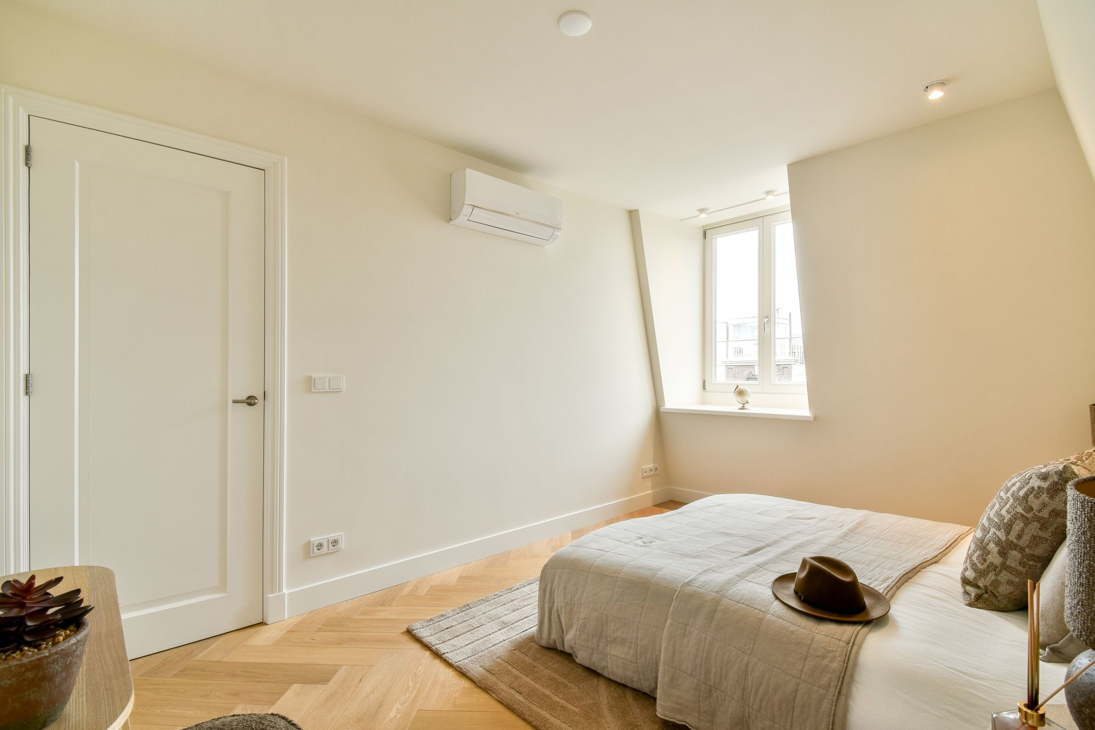 Photo 15 of Tweede Helmersstraat 97-3