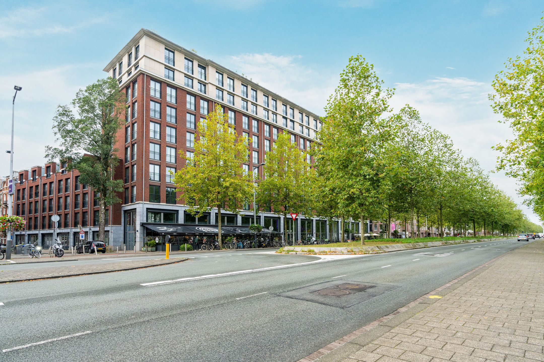 Photo 36 of Marcusstraat 97