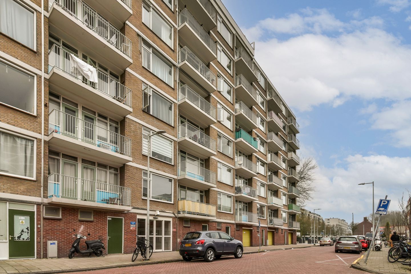 Foto 1 van S. F. van Ossstraat 176