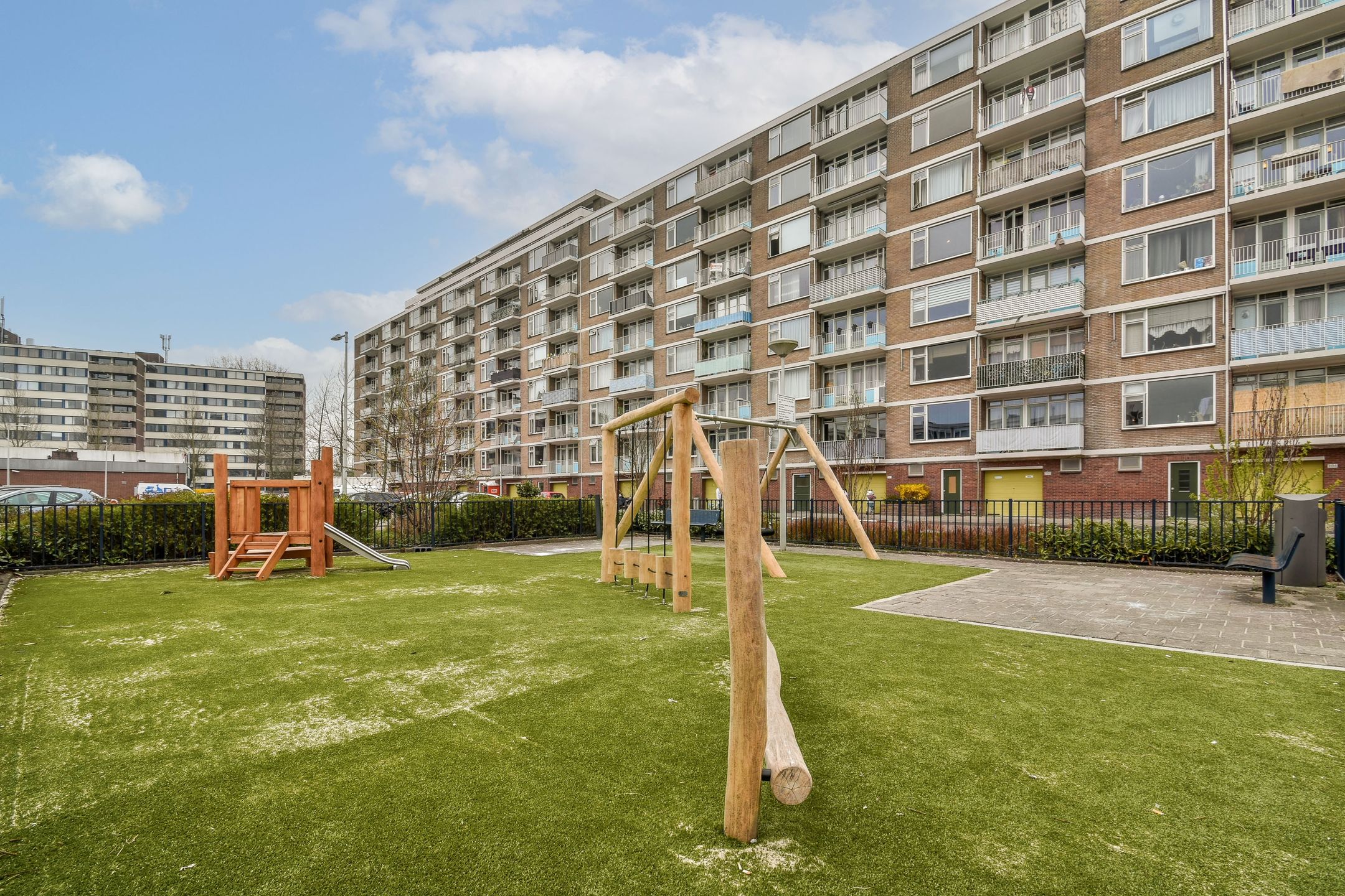 Foto 21 van S. F. van Ossstraat 176