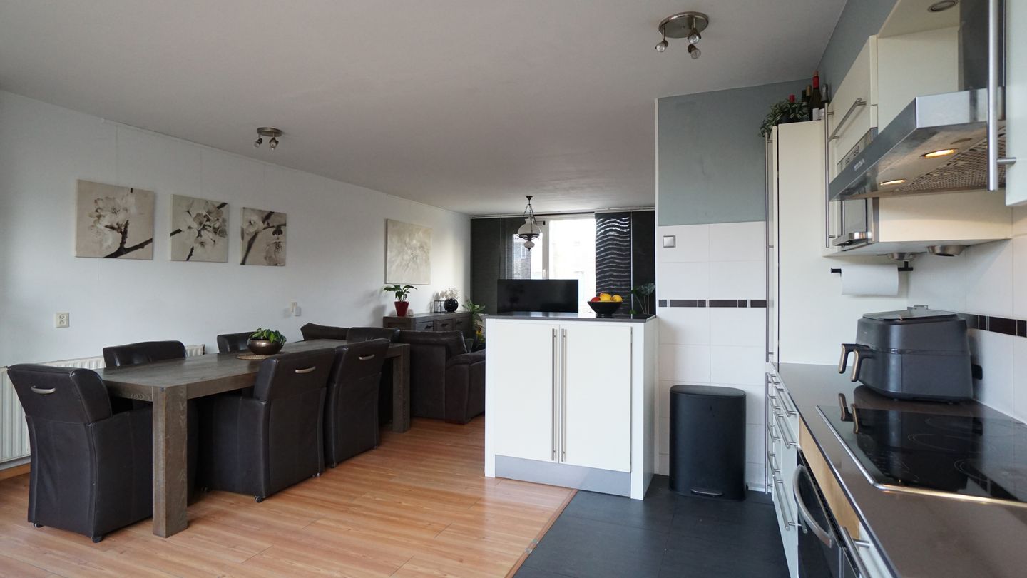 Foto 19 van Haarspitstraat 93