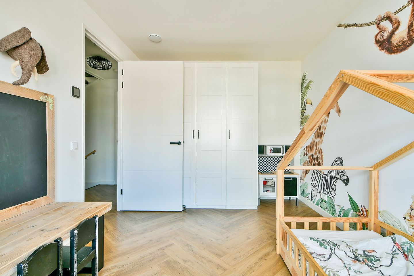 Foto 35 van John Miltonlaan 42