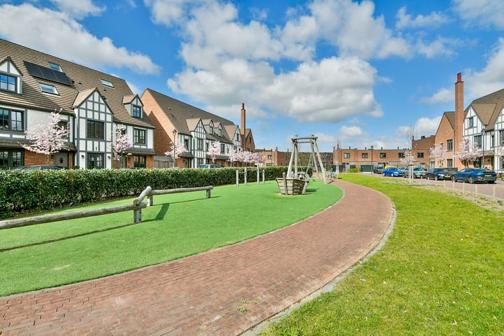 Foto 43 van John Miltonlaan 42