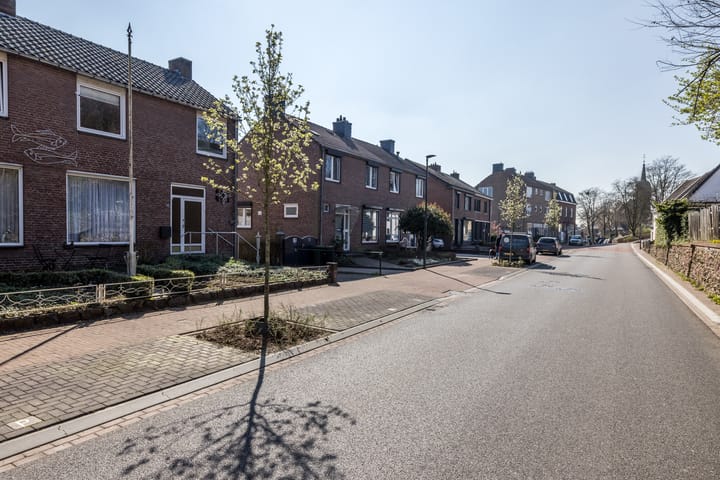 Photo 32 of Mesweg 38