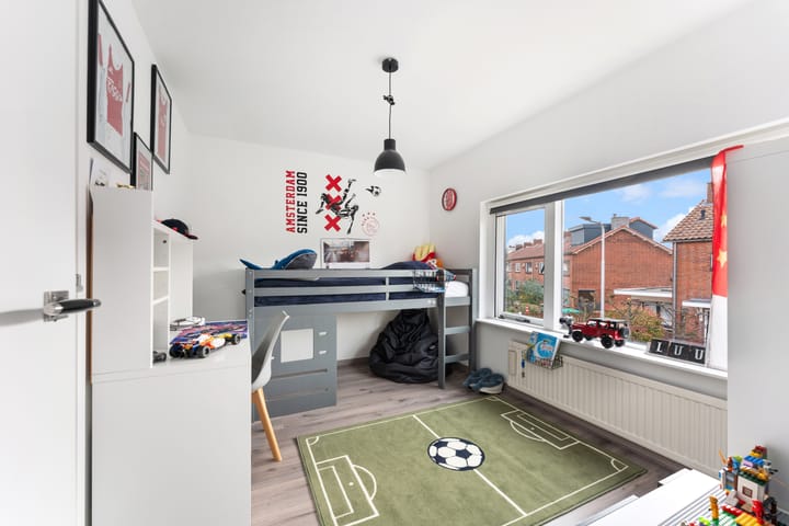 Foto 27 van Azaleastraat 6