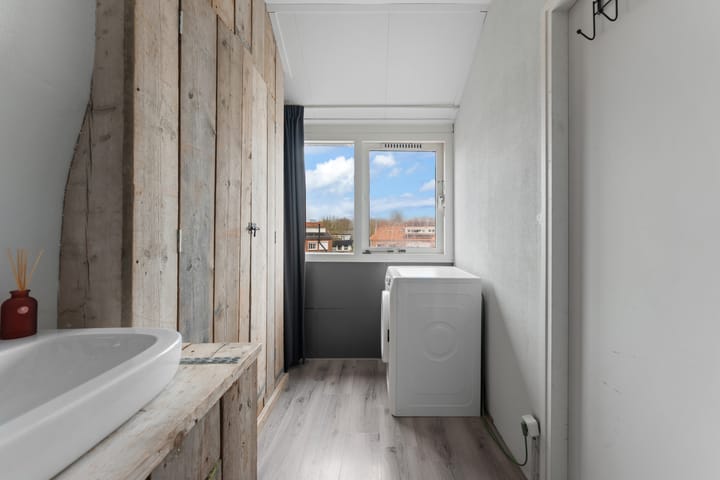 Foto 32 van Azaleastraat 6