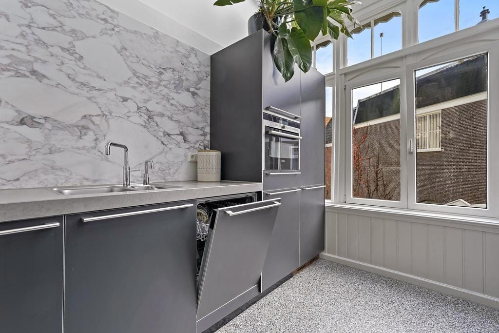 Foto 12 van Anna Paulownaplein 15