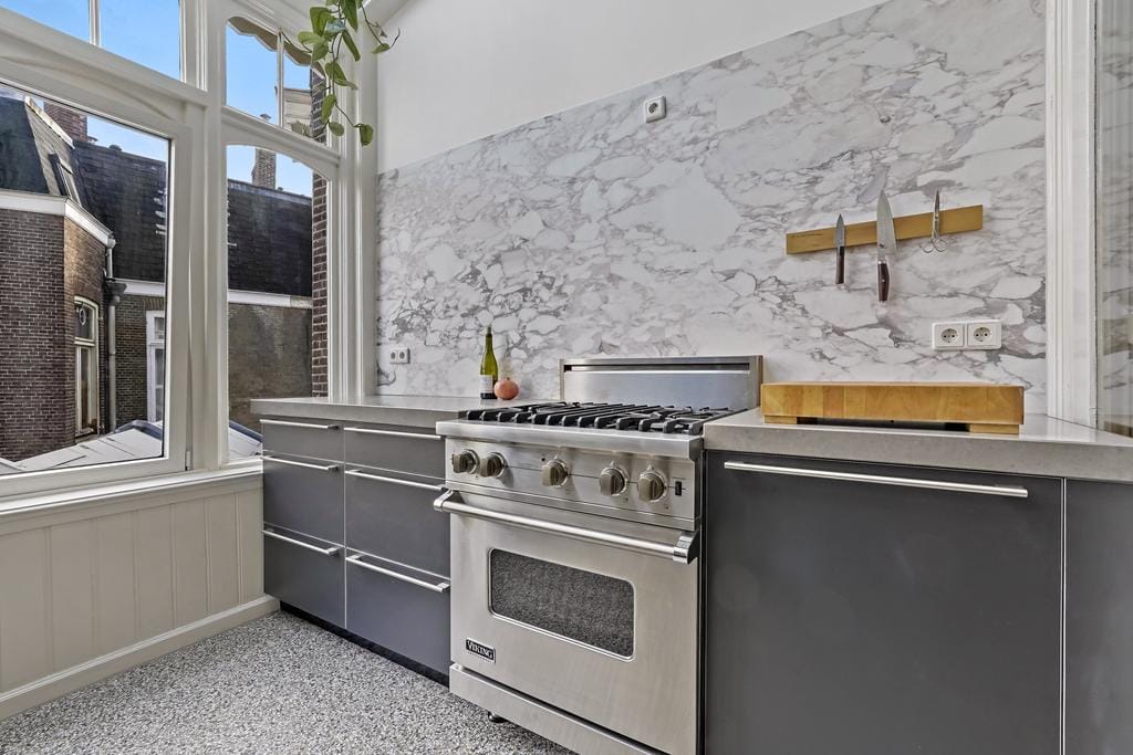 Foto 13 van Anna Paulownaplein 15