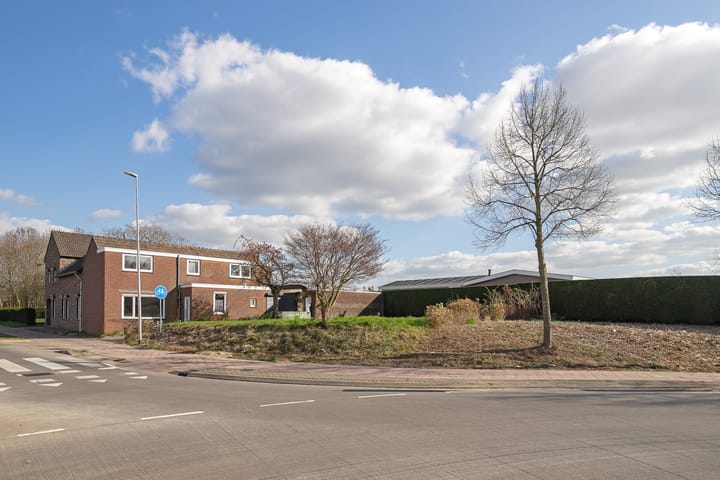 Foto 21 van Rijksweg 94-A