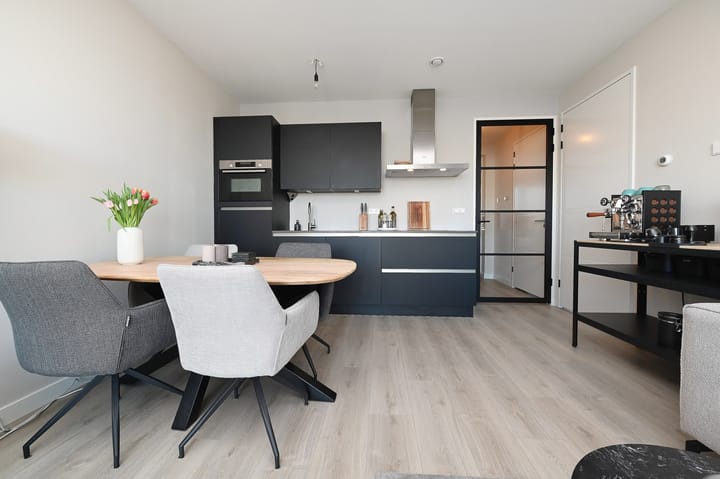 Foto 11 van Waldorpstraat 1598