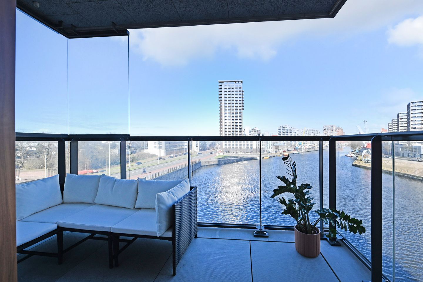 Foto 14 van Waldorpstraat 1598