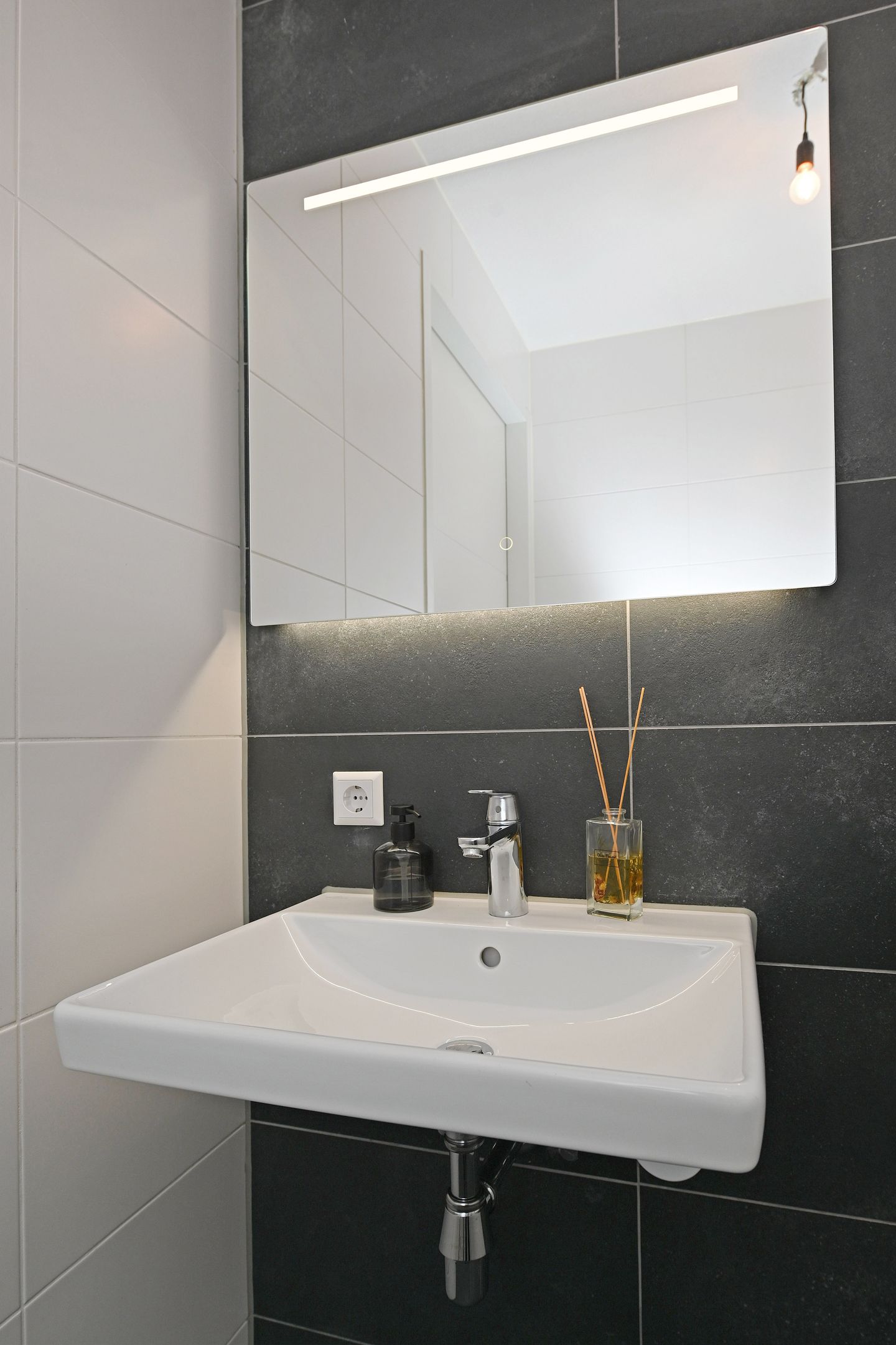 Foto 25 van Waldorpstraat 1598