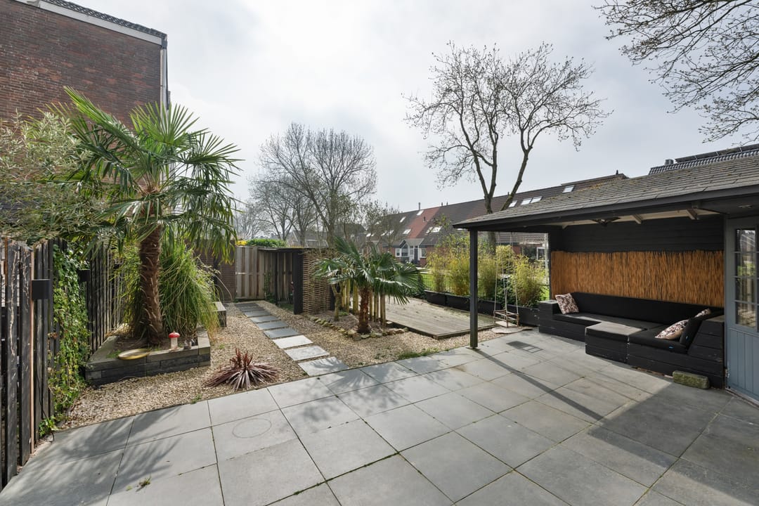 Foto 2 van Bronsmos 57