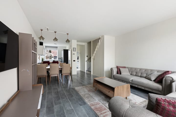 Foto 5 van Bronsmos 57